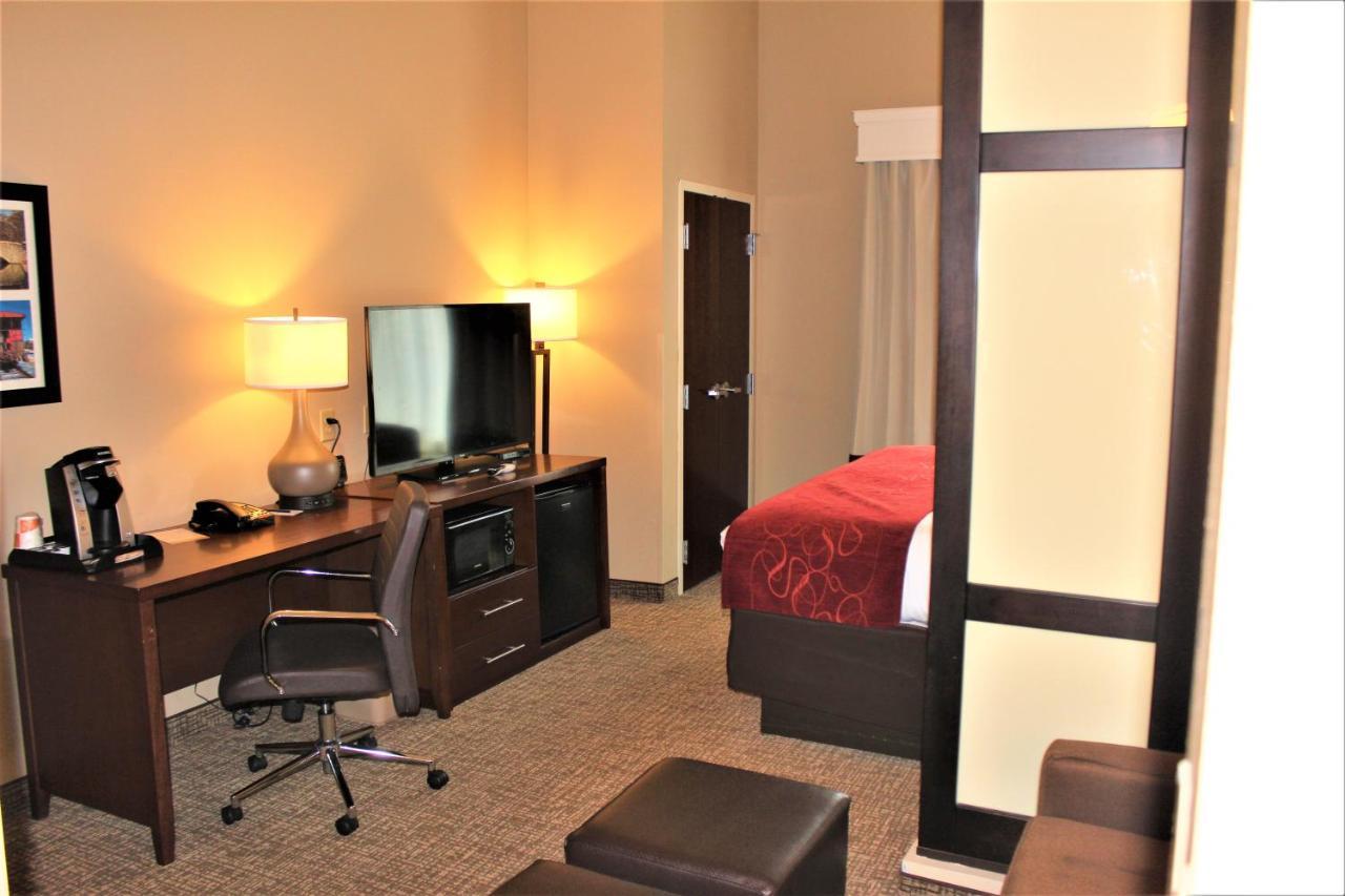 Comfort Suites Huntersville Near Lake Norman Exterior foto