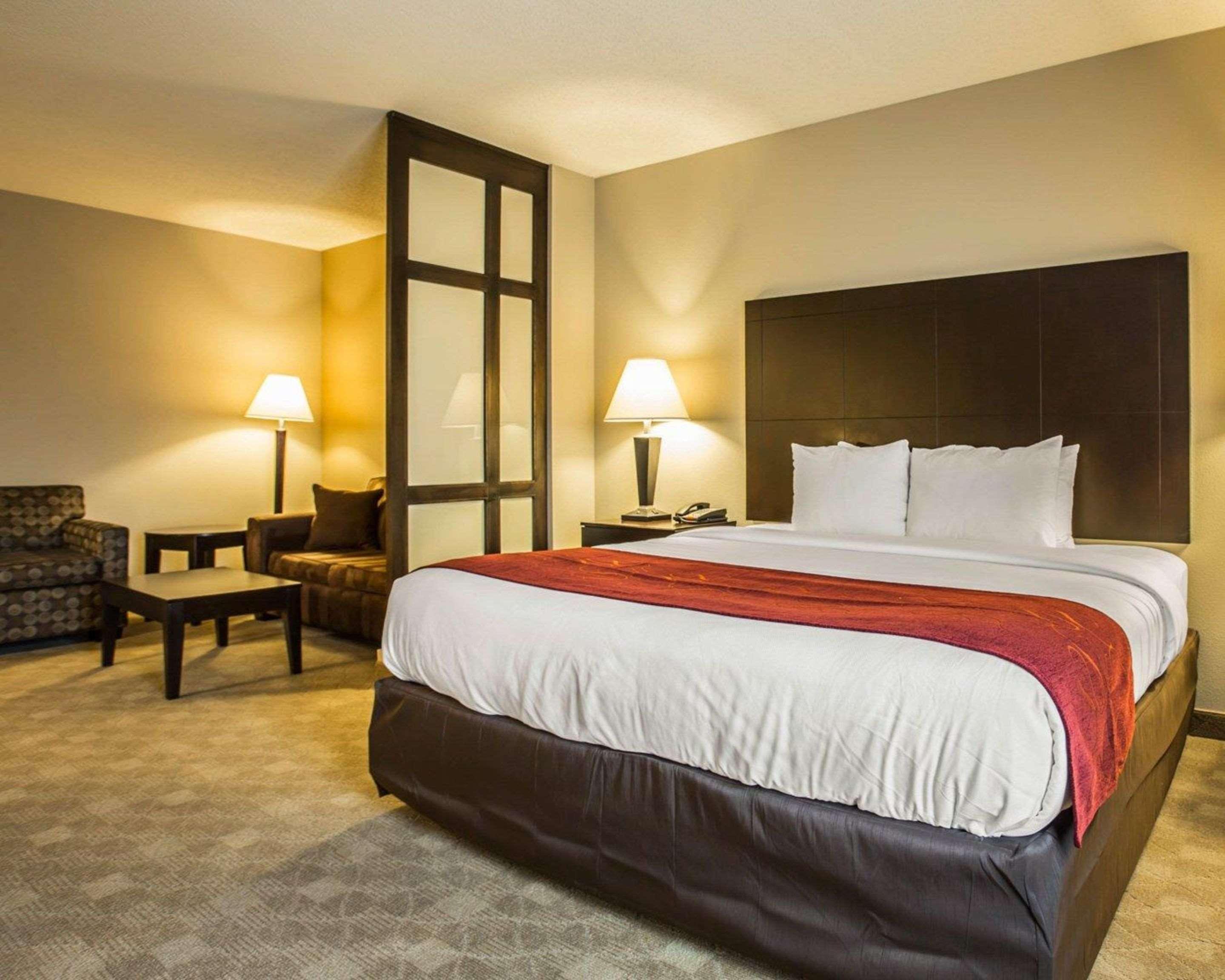 Comfort Suites Huntersville Near Lake Norman Exterior foto