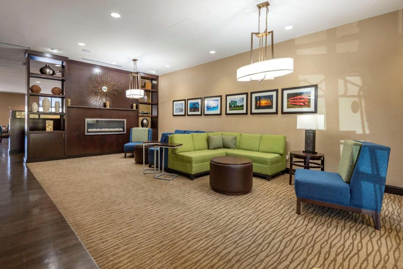 Comfort Suites Huntersville Near Lake Norman Exterior foto