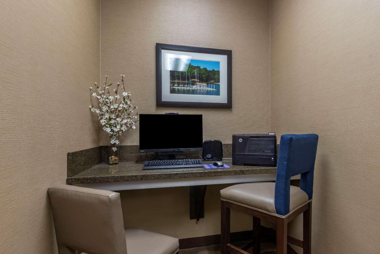 Comfort Suites Huntersville Near Lake Norman Exterior foto
